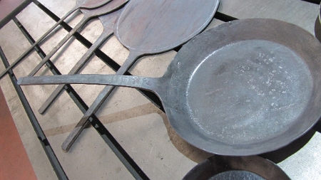 geschmiedete Pfanne aus einem Stück geschmiedet.JPG - Geschmiedete Pfannen aus einem Stück